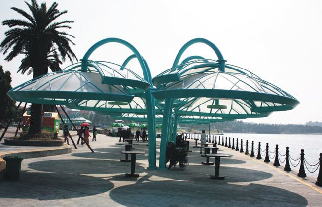 Landscape small-scale membrane structure