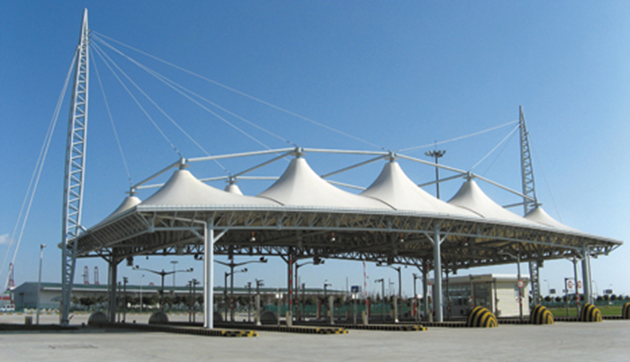 Fee-charging entrance structure engineering