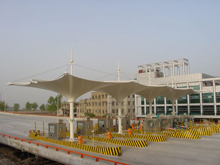 Fee-charging entrance structure engineering