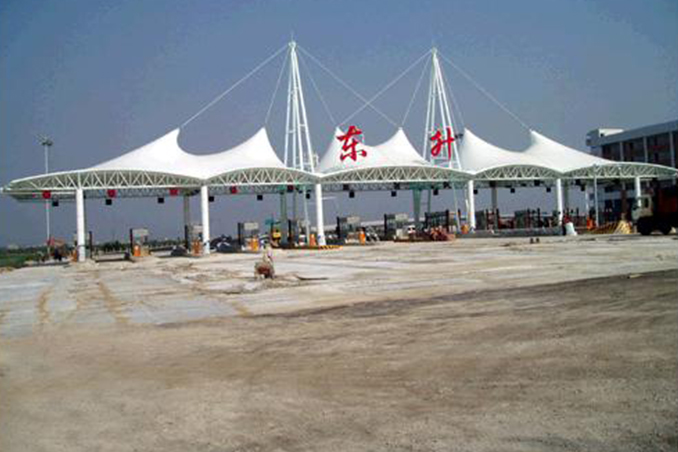 Fee-charging entrance structure engineering