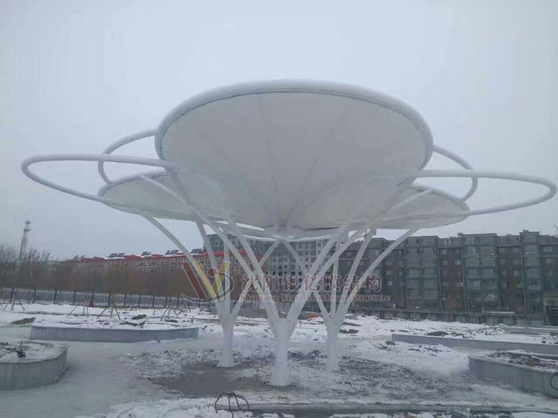 Landscape membrane structure