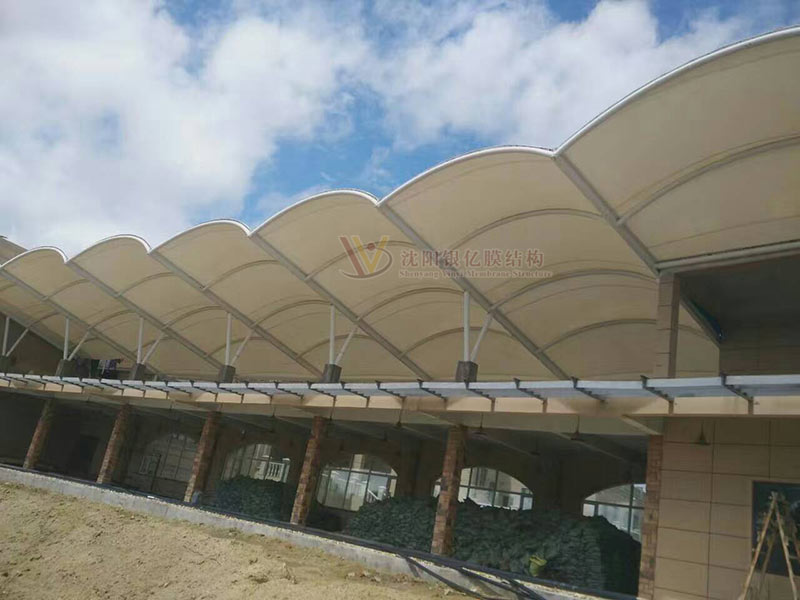 Covering structure